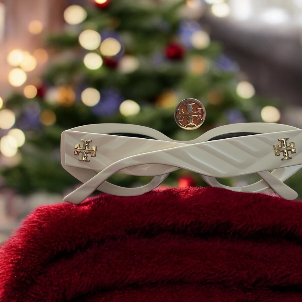 Hot!!!!🔥🔥🔥Tory Burch Sunglasses!